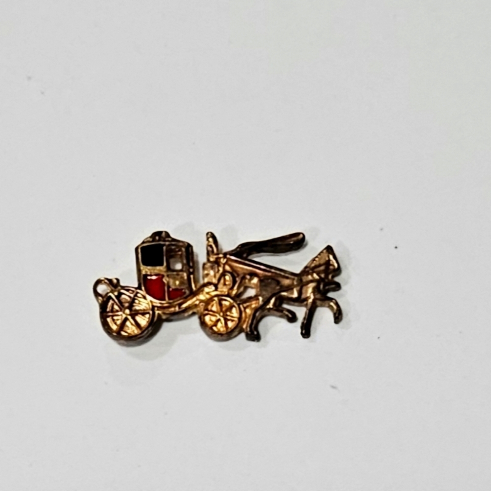 Vintage Horse Carriage (Gold Enamel) Lapel Pin